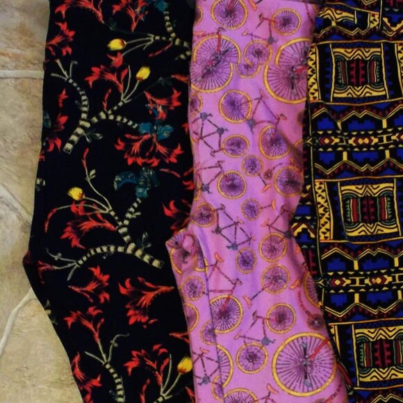 Lot Of 3 LulaRoe Leggings - Bicycles, Floral, Geometric - Pre-owned - Picture 1 of 4